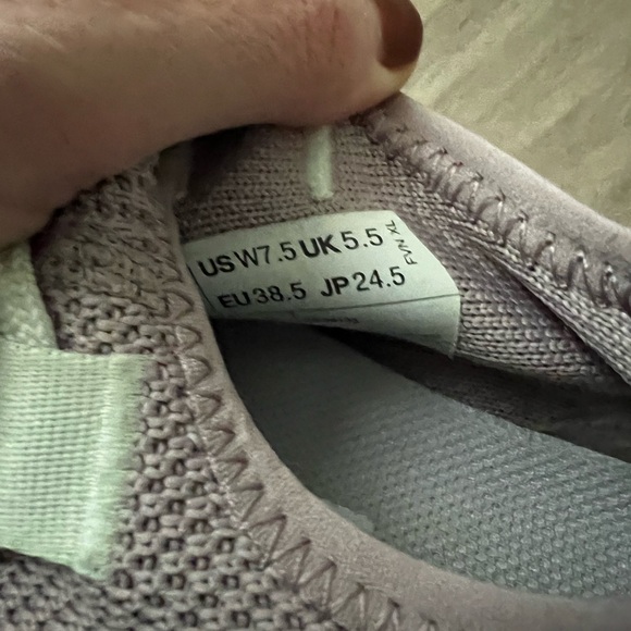 On cloud - Picture 5 of 6